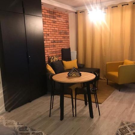 Sunny Apartment วรอตซวาฟ ภายนอก รูปภาพ